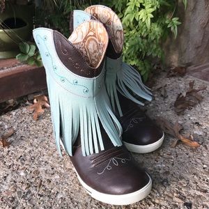 Justin Fringe Boots Shoes size 6  GUC hidden wedge
